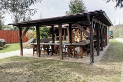 Griloviště - Kryté posezení s grilem a ohništěm